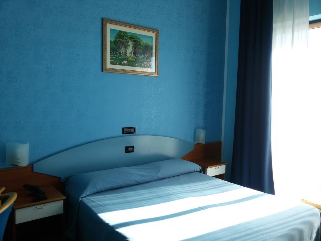 Hotel Ristorante Miramare Marina di Gioiosa Ionica ห้อง รูปภาพ