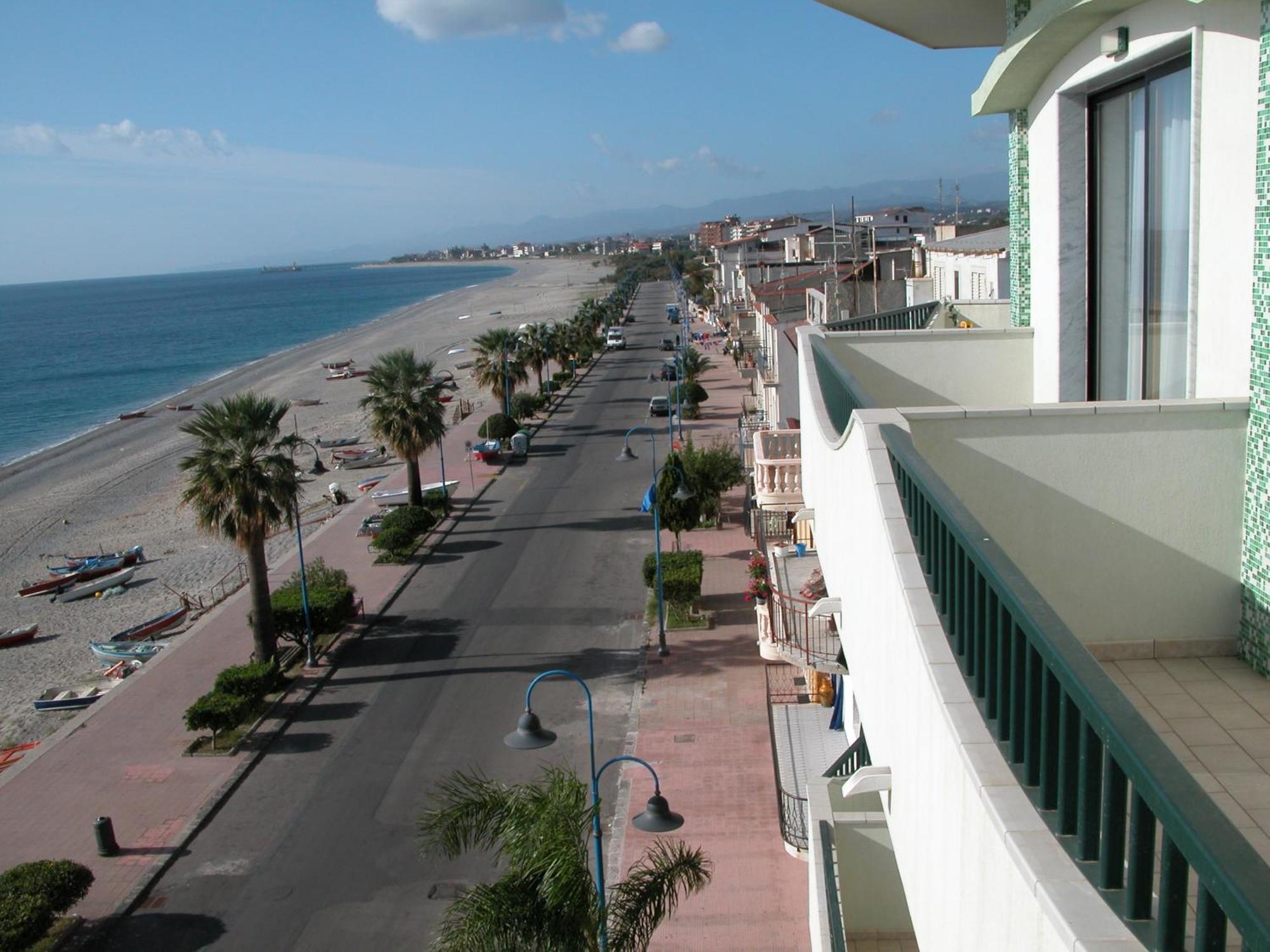 Hotel Ristorante Miramare Marina di Gioiosa Ionica ภายนอก รูปภาพ