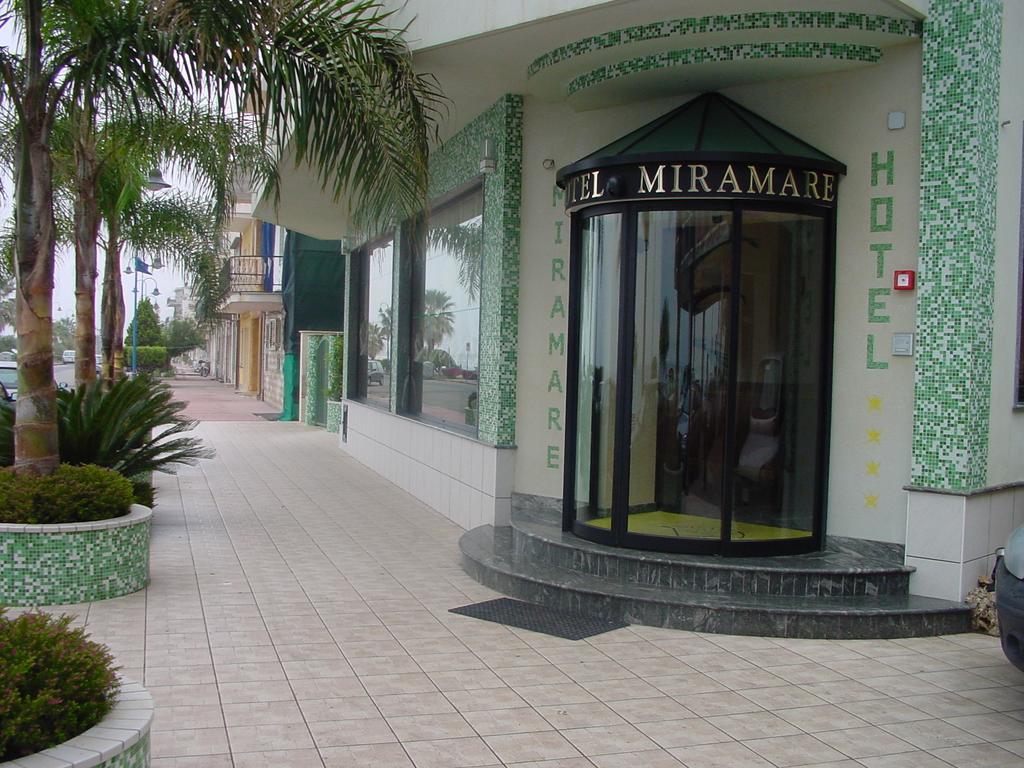 Hotel Ristorante Miramare Marina di Gioiosa Ionica ภายนอก รูปภาพ