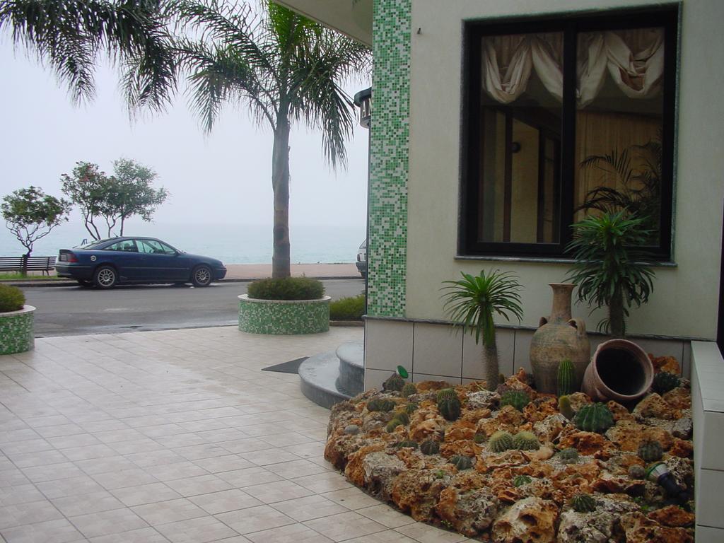Hotel Ristorante Miramare Marina di Gioiosa Ionica ภายนอก รูปภาพ