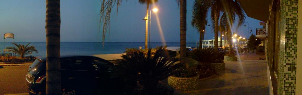 Hotel Ristorante Miramare Marina di Gioiosa Ionica ภายนอก รูปภาพ
