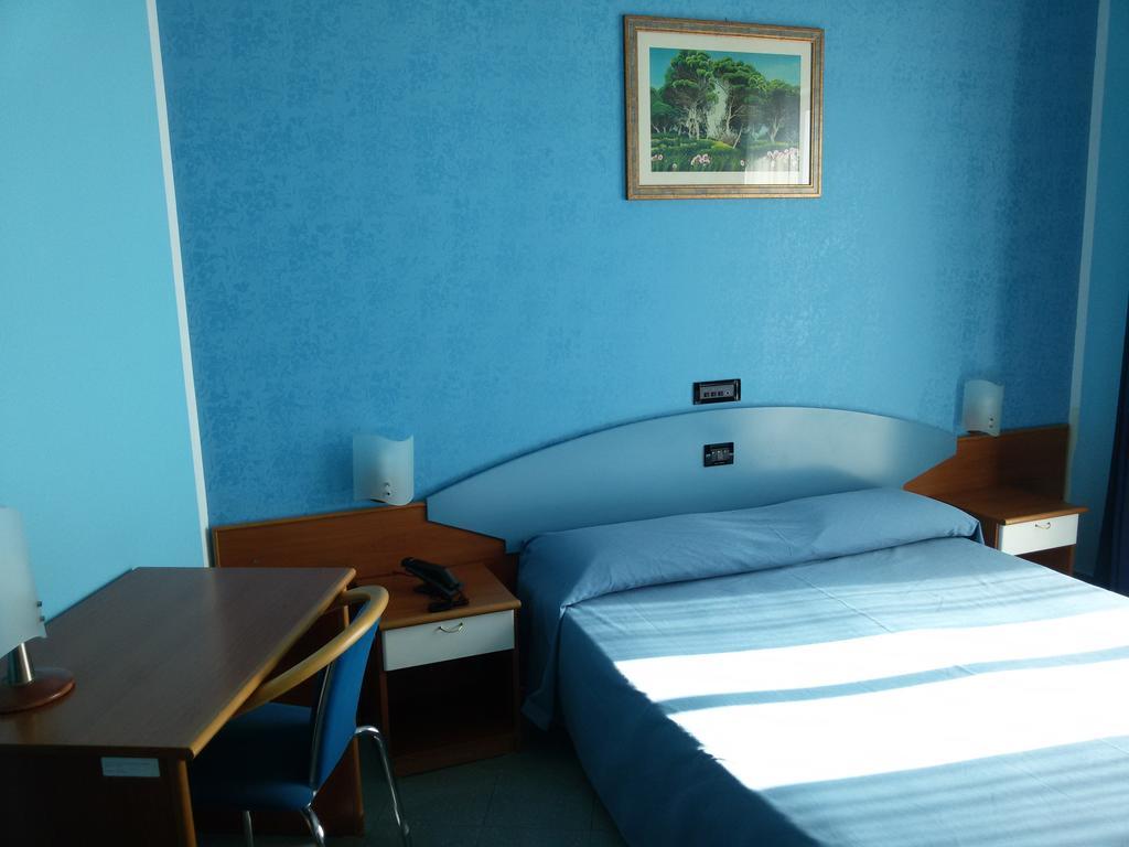 Hotel Ristorante Miramare Marina di Gioiosa Ionica ภายนอก รูปภาพ