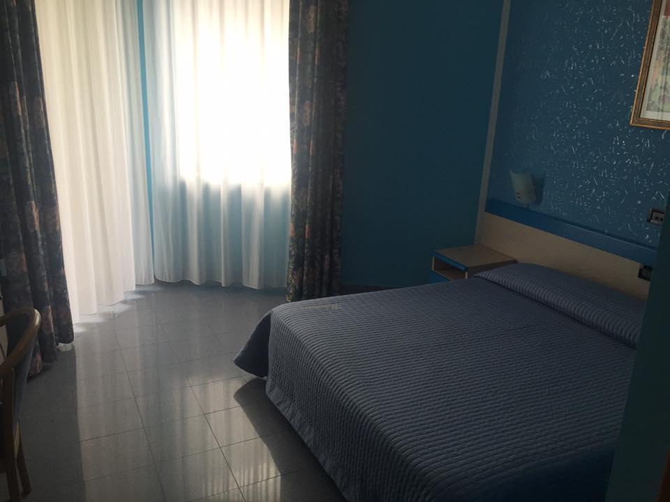 Hotel Ristorante Miramare Marina di Gioiosa Ionica ภายนอก รูปภาพ