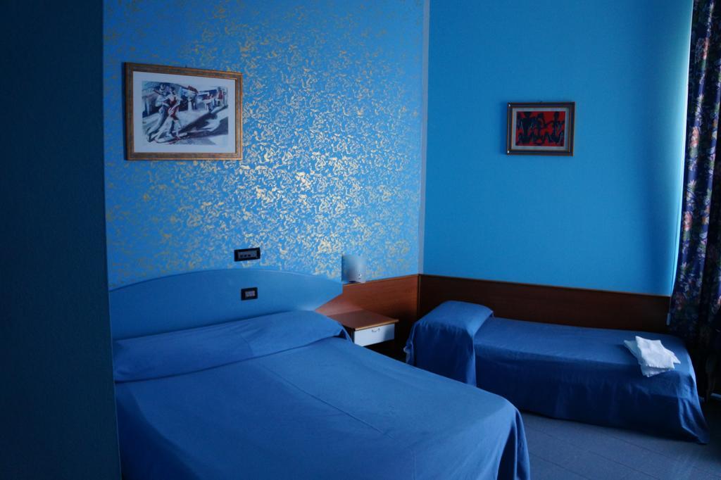 Hotel Ristorante Miramare Marina di Gioiosa Ionica ภายนอก รูปภาพ