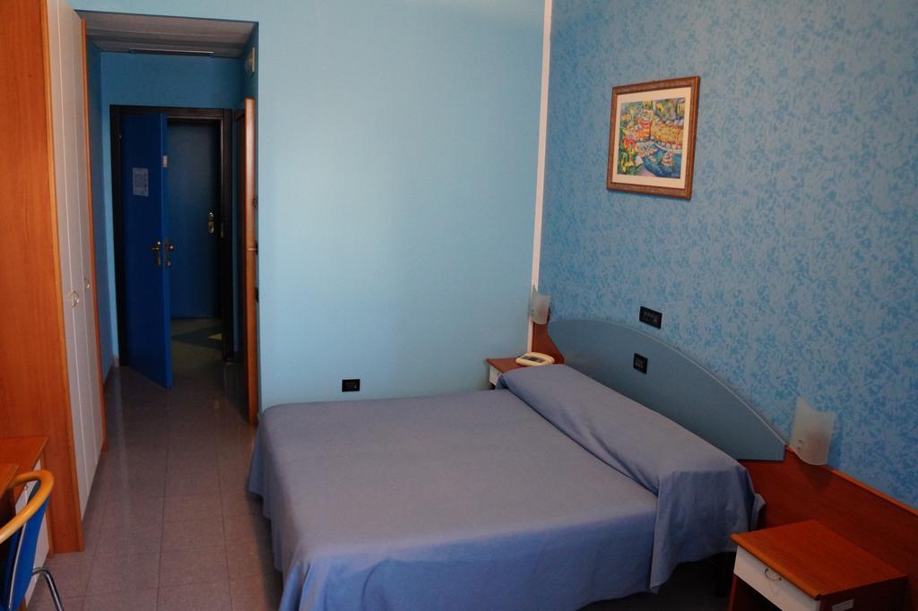 Hotel Ristorante Miramare Marina di Gioiosa Ionica ภายนอก รูปภาพ