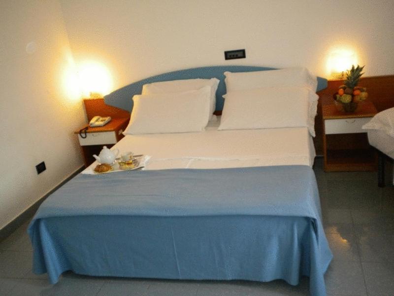Hotel Ristorante Miramare Marina di Gioiosa Ionica ภายนอก รูปภาพ